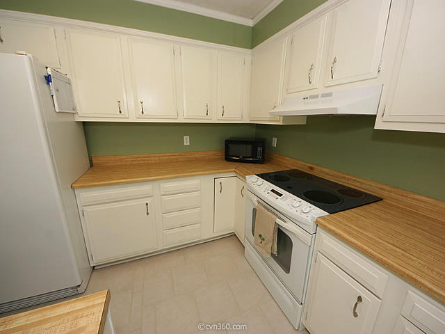 511 Longleaf Road Summerville, SC 29486 - Photo 12 of 31 10