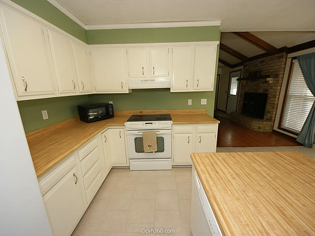 511 Longleaf Road Summerville, SC 29486 - Photo 13 of 31 11