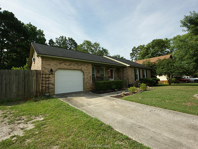 511 Longleaf Road Summerville, SC 29486 - Photo 3 of 31 30