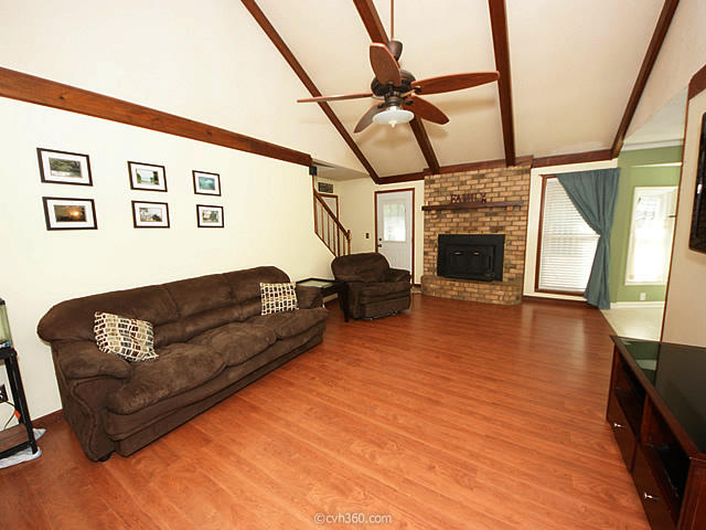 511 Longleaf Road Summerville, SC 29486 - Photo 6 of 31 04