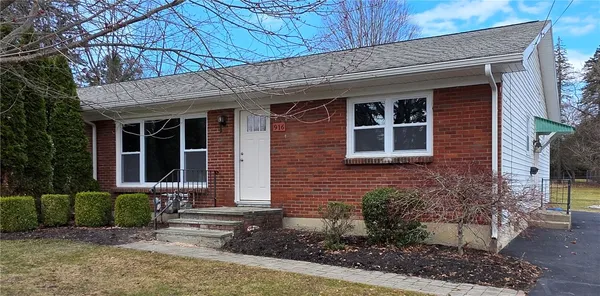 $1,600 | 914 West 2nd Street, Elmira, NY 14905