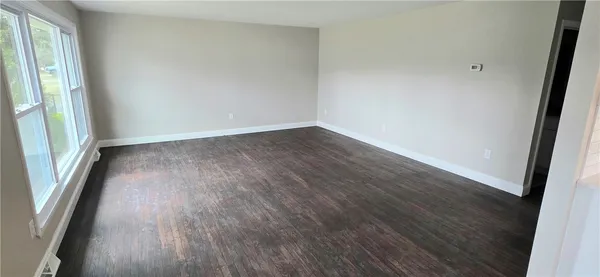 $1,600 | 914 West 2nd Street, Elmira, NY 14905