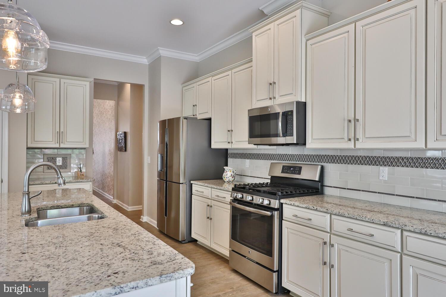 1149 Lynch Circle Warminster, PA 18974 - Photo 15 of 45 Kitchen