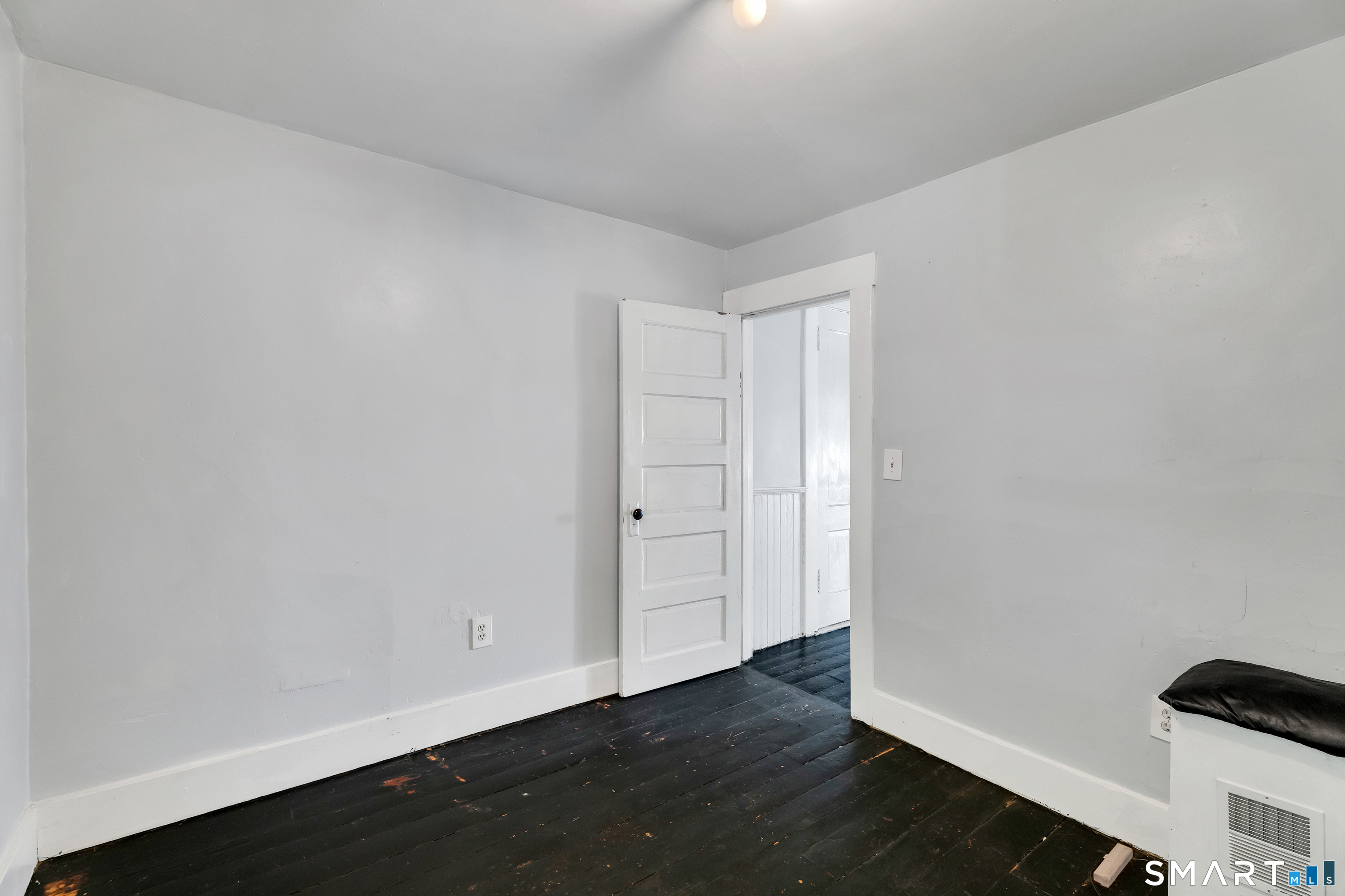 20 Ridge Place New Haven, CT 06511 - Photo 22 of 29 Gallery Image 22