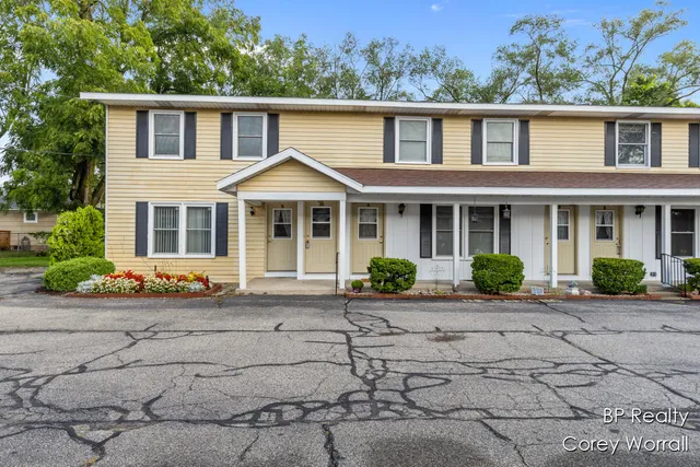 $179,999 | 199 East 34th Street, Unit 10, Holland, MI 49423