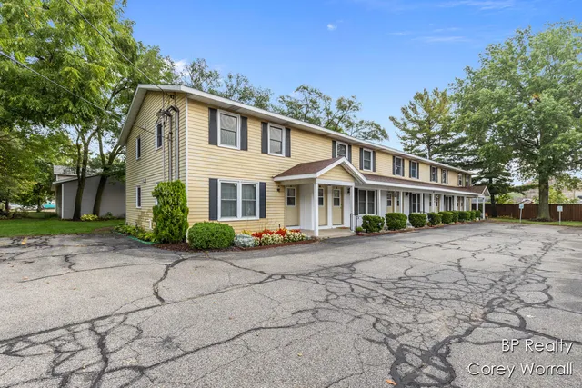 $179,999 | 199 East 34th Street, Unit 10, Holland, MI 49423