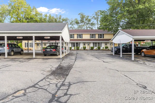 $179,999 | 199 East 34th Street, Unit 10, Holland, MI 49423