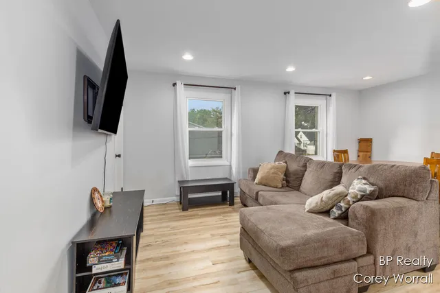 $179,999 | 199 East 34th Street, Unit 10, Holland, MI 49423