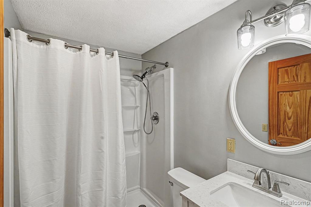6252 South State Road Bancroft, MI 48414 - Photo 13 of 17 Gallery Image 13