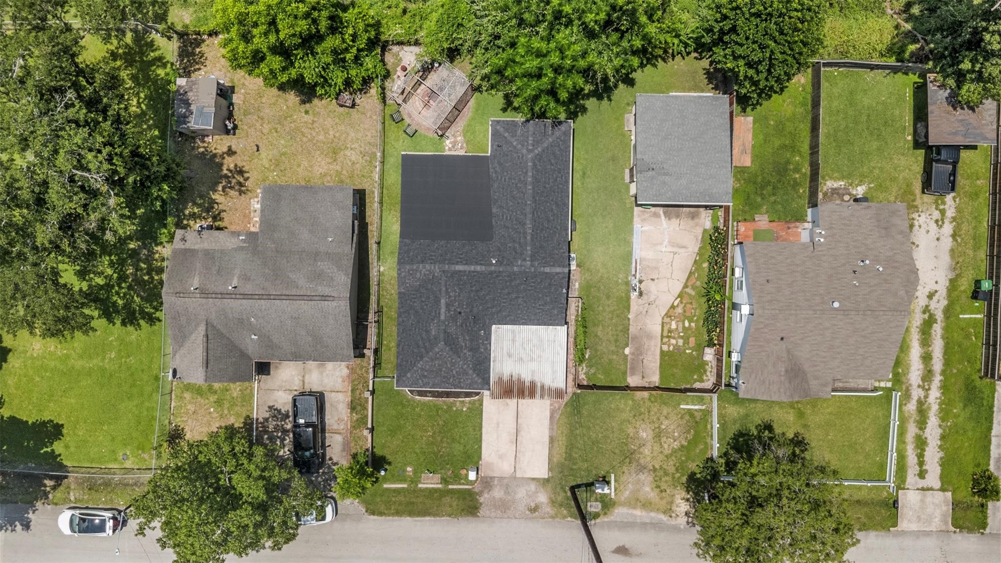1913 Thonig Road Houston, TX 77055 - Photo 38 of 41 Gallery Image 38