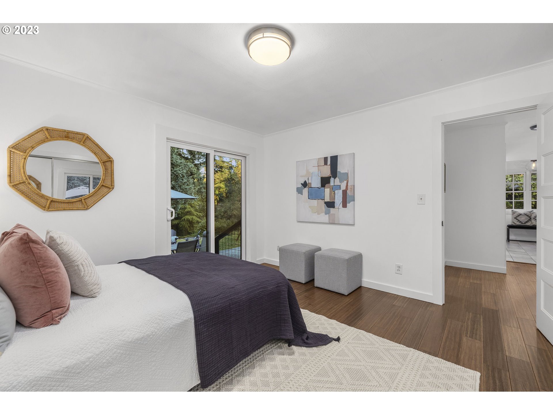 2646 Southwest Ridge Drive Portland, OR 97219 - Photo 18 of 47 Gallery Image 18