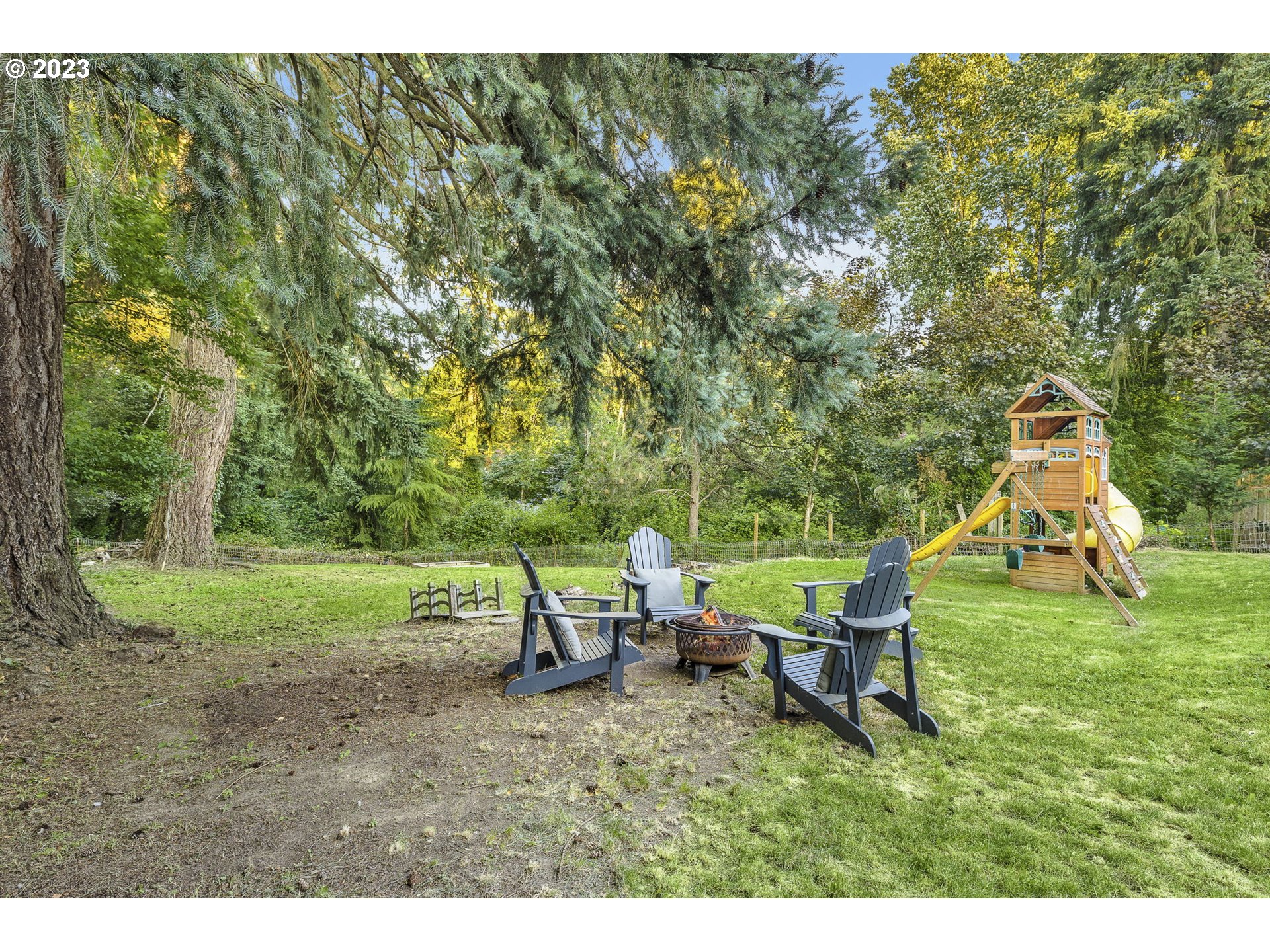 2646 Southwest Ridge Drive Portland, OR 97219 - Photo 38 of 47 Gallery Image 38