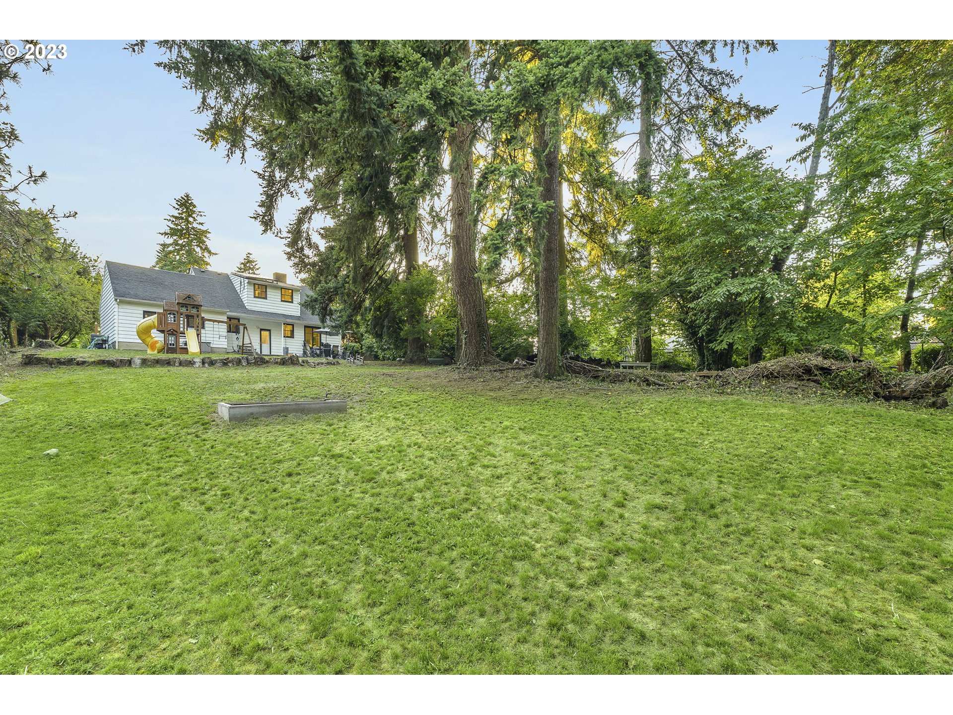 2646 Southwest Ridge Drive Portland, OR 97219 - Photo 41 of 47 Gallery Image 41