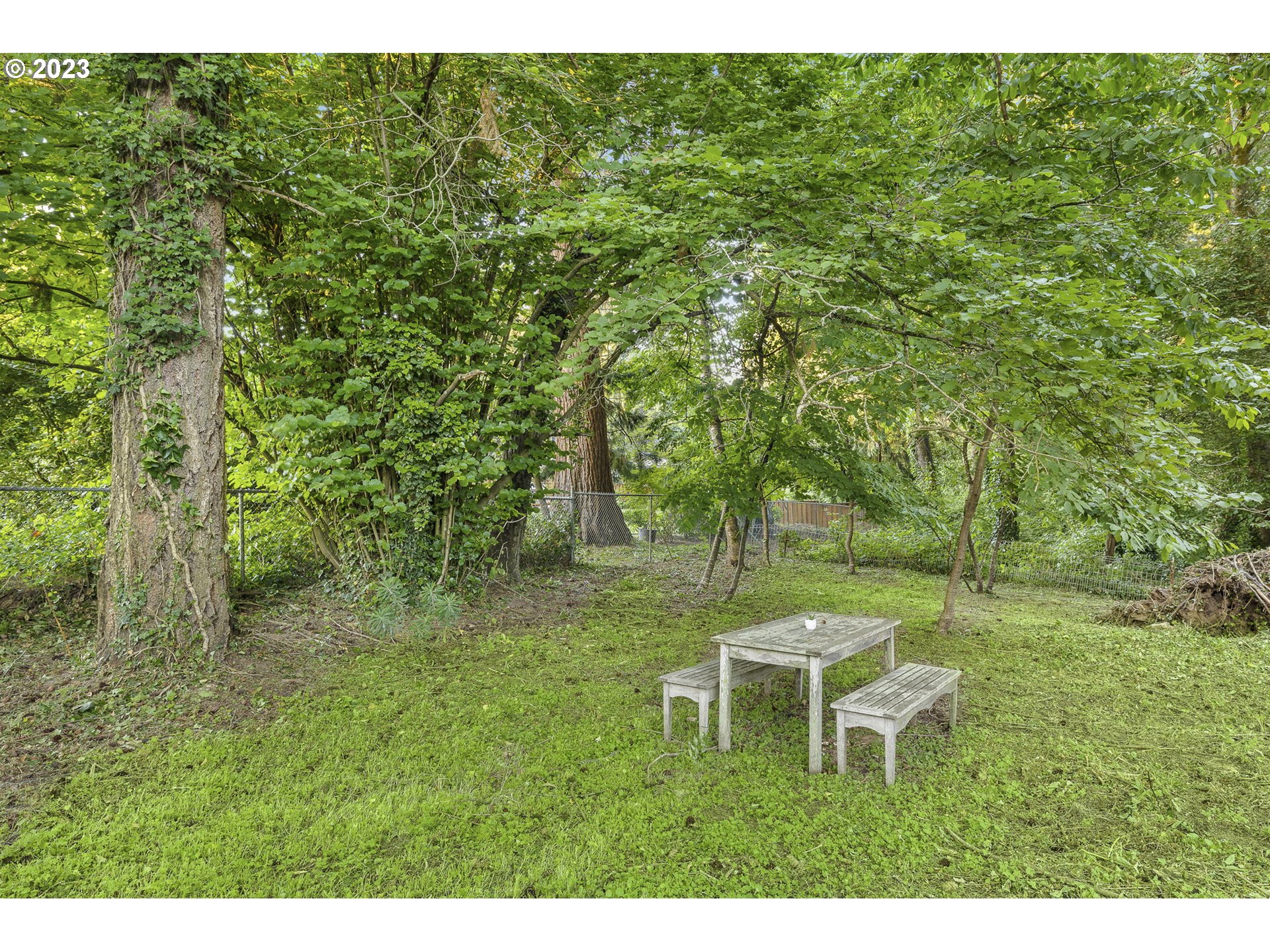2646 Southwest Ridge Drive Portland, OR 97219 - Photo 42 of 47 Backyard