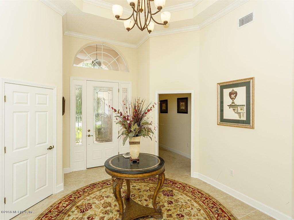 003_Foyer