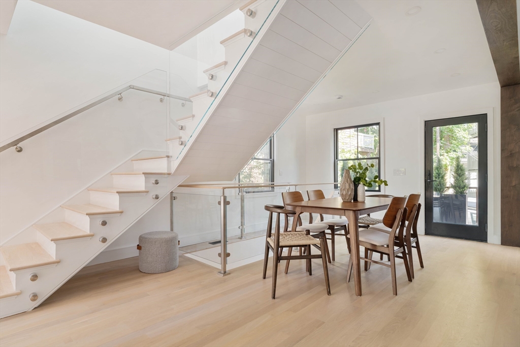 20 R Linden Place Brookline, MA 02445 - Photo 8 of 23 Gallery Image 8