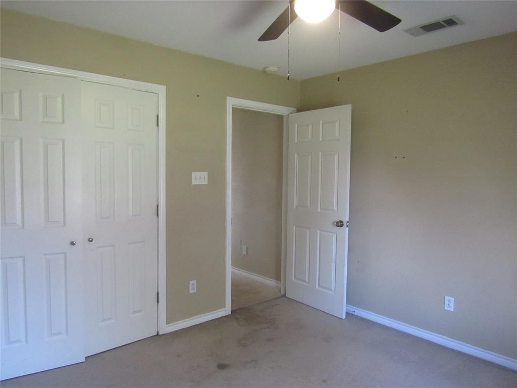 4019 East Fm 120 Denison, TX 75021 - Photo 32 of 39 an empty room with closet area