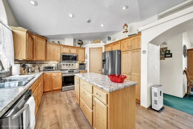 $409,000 | 6437 Dover Road, Nine Mile Falls, WA 99026