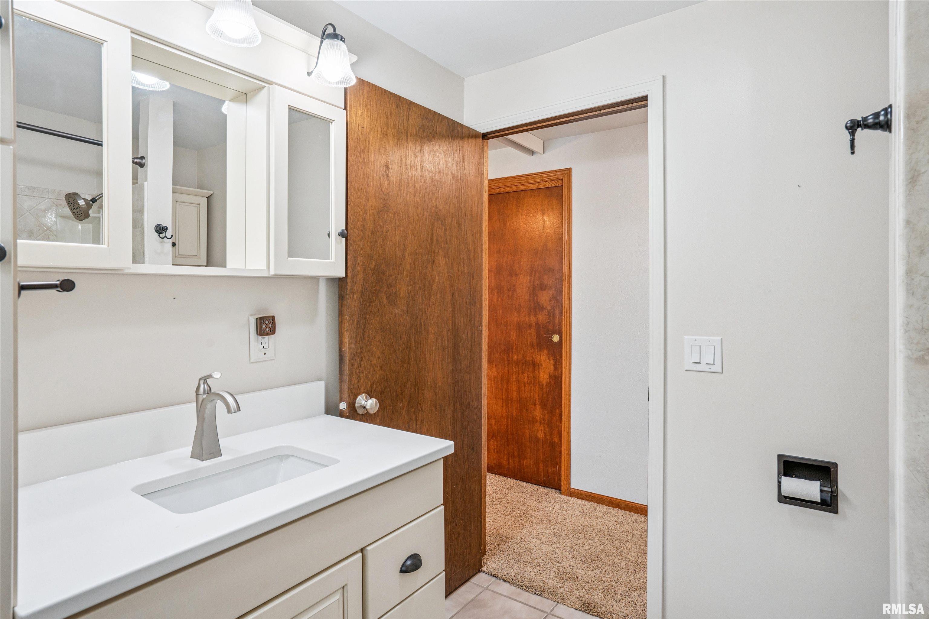 22799 Great River Road Le Claire, IA 52753 - Photo 14 of 40