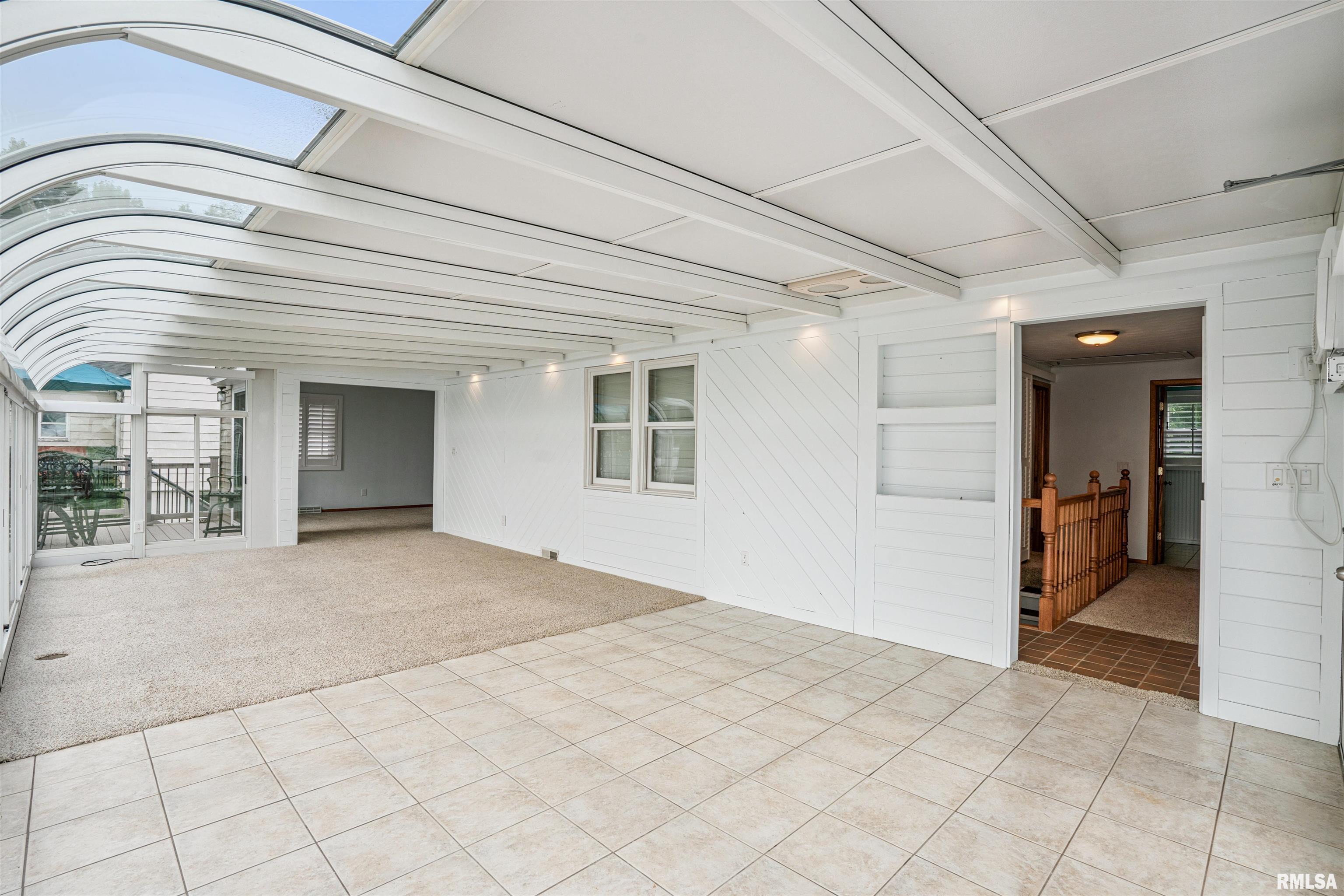 22799 Great River Road Le Claire, IA 52753 - Photo 21 of 40