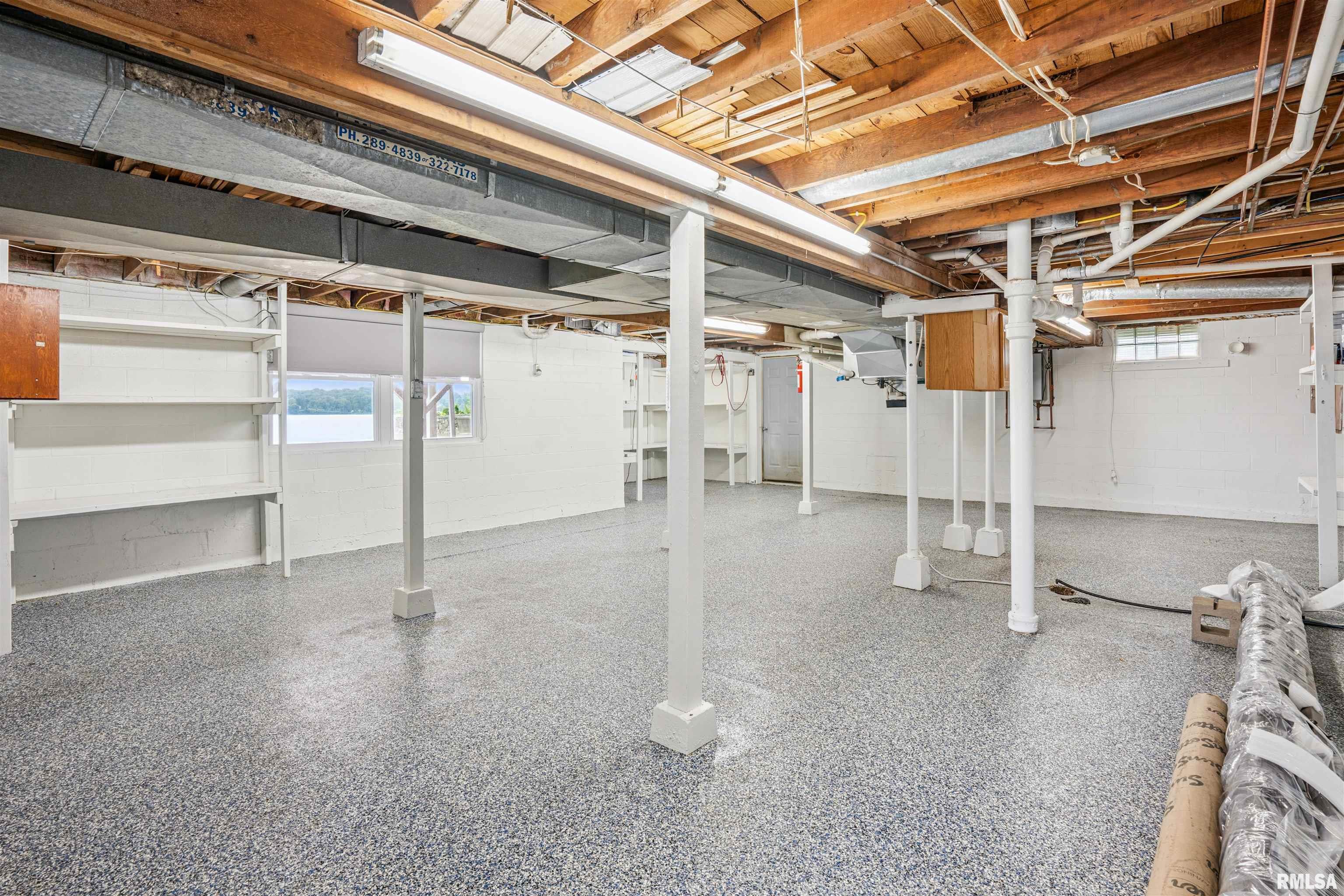 22799 Great River Road Le Claire, IA 52753 - Photo 36 of 40