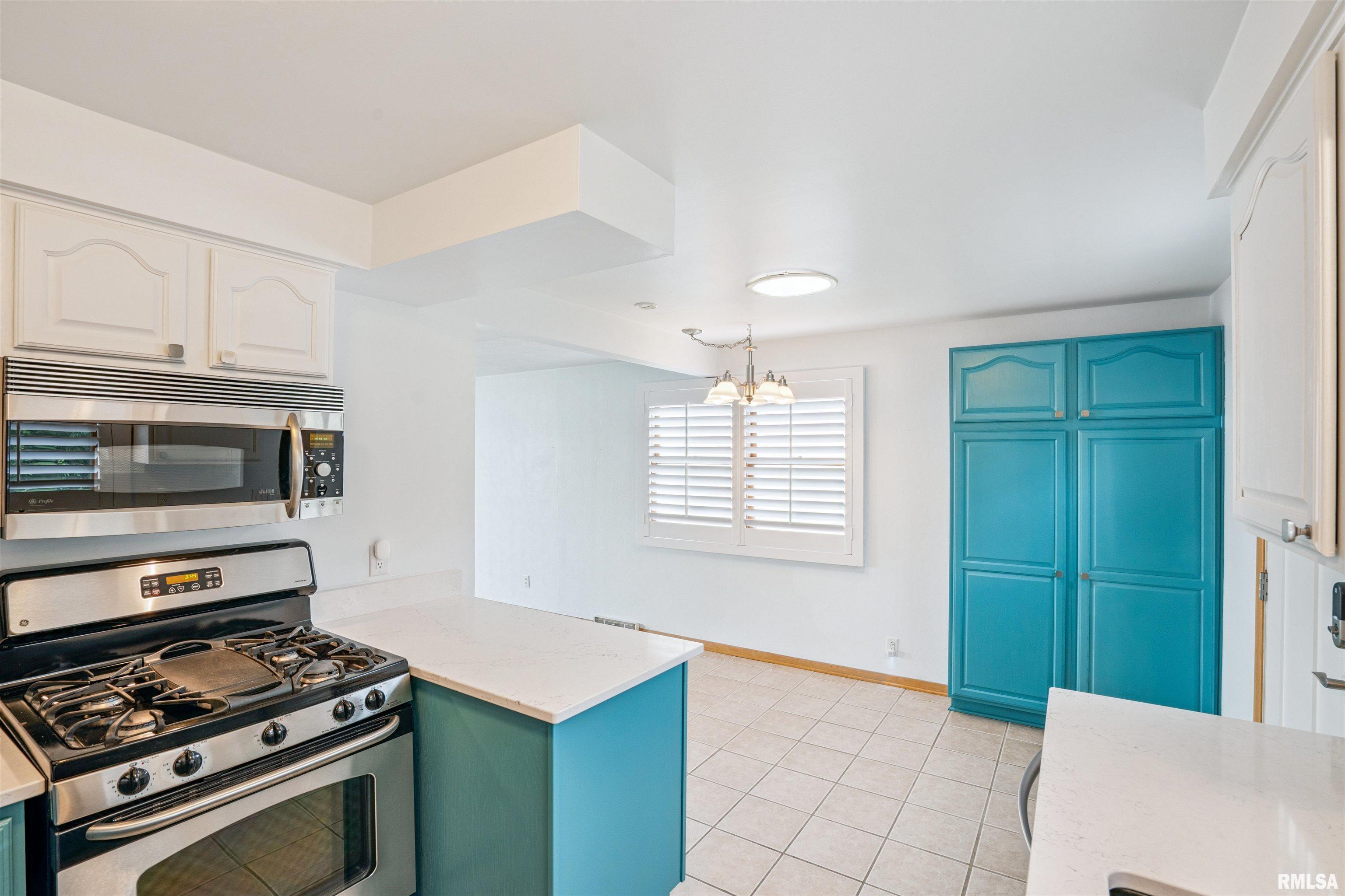 22799 Great River Road Le Claire, IA 52753 - Photo 9 of 40