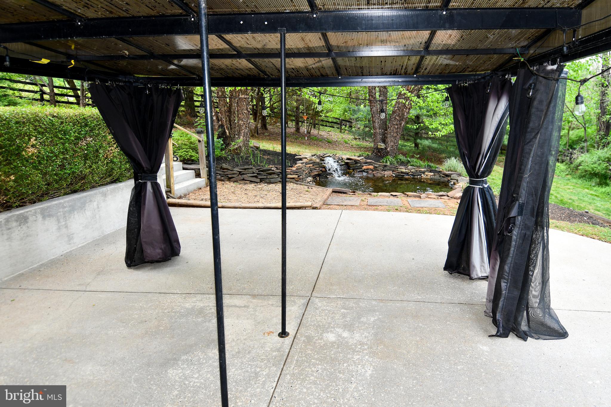 486 Tiger Valley Road Washington, VA 22747 - Photo 36 of 70 covered patio