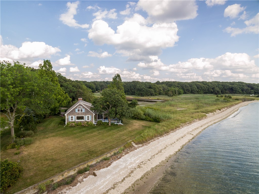 61 Appian Way Barrington, RI 02806 - Photo 24 of 34