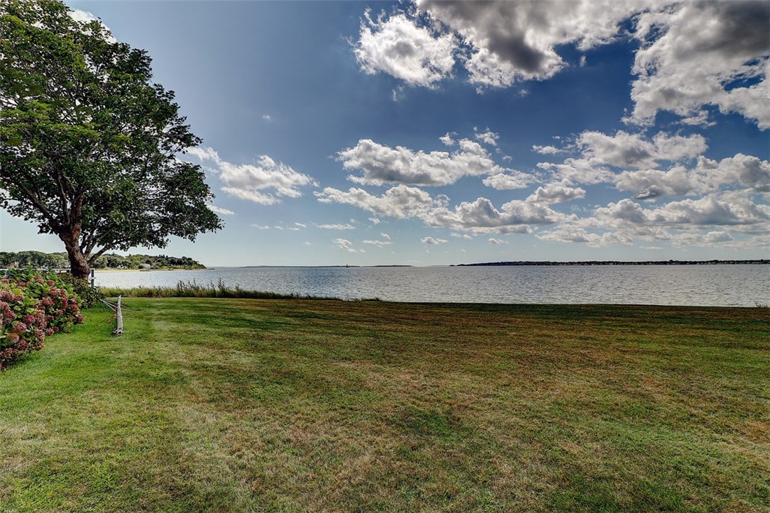 61 Appian Way Barrington, RI 02806 - Photo 27 of 34