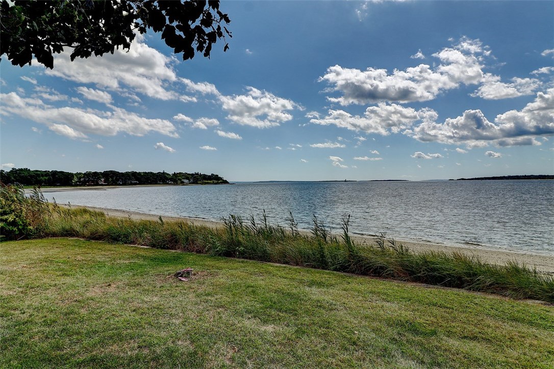 61 Appian Way Barrington, RI 02806 - Photo 28 of 34
