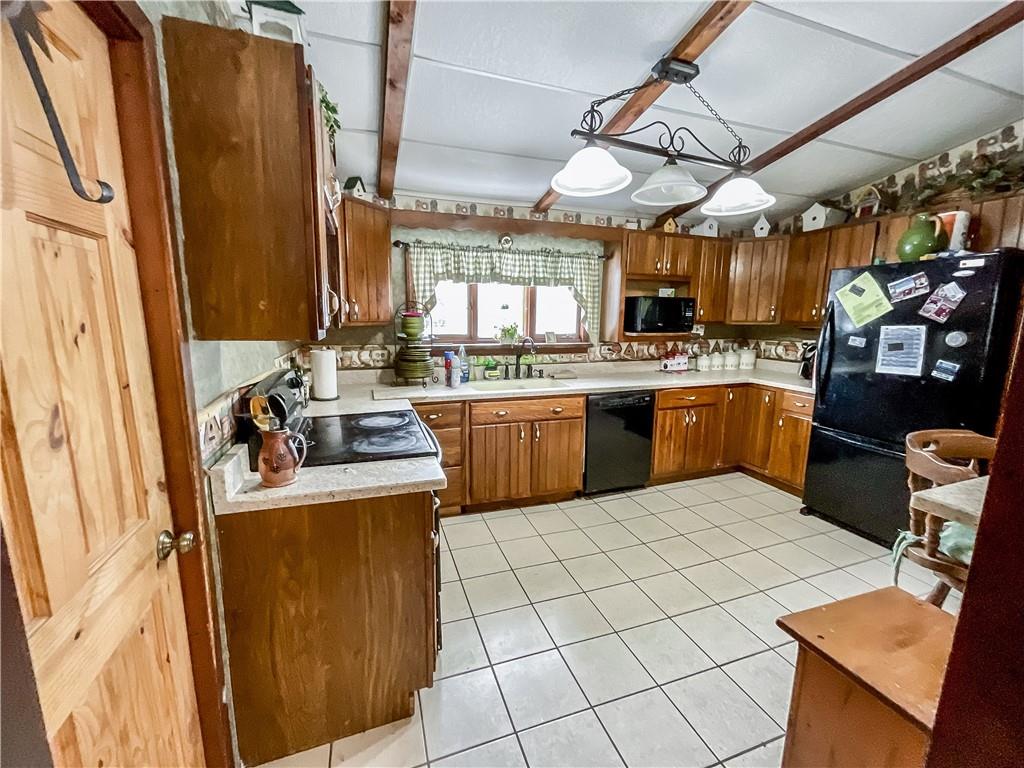 239 Stoughton Road Slippery Rock, PA 16057 - Photo 6 of 25 Gallery Image 6