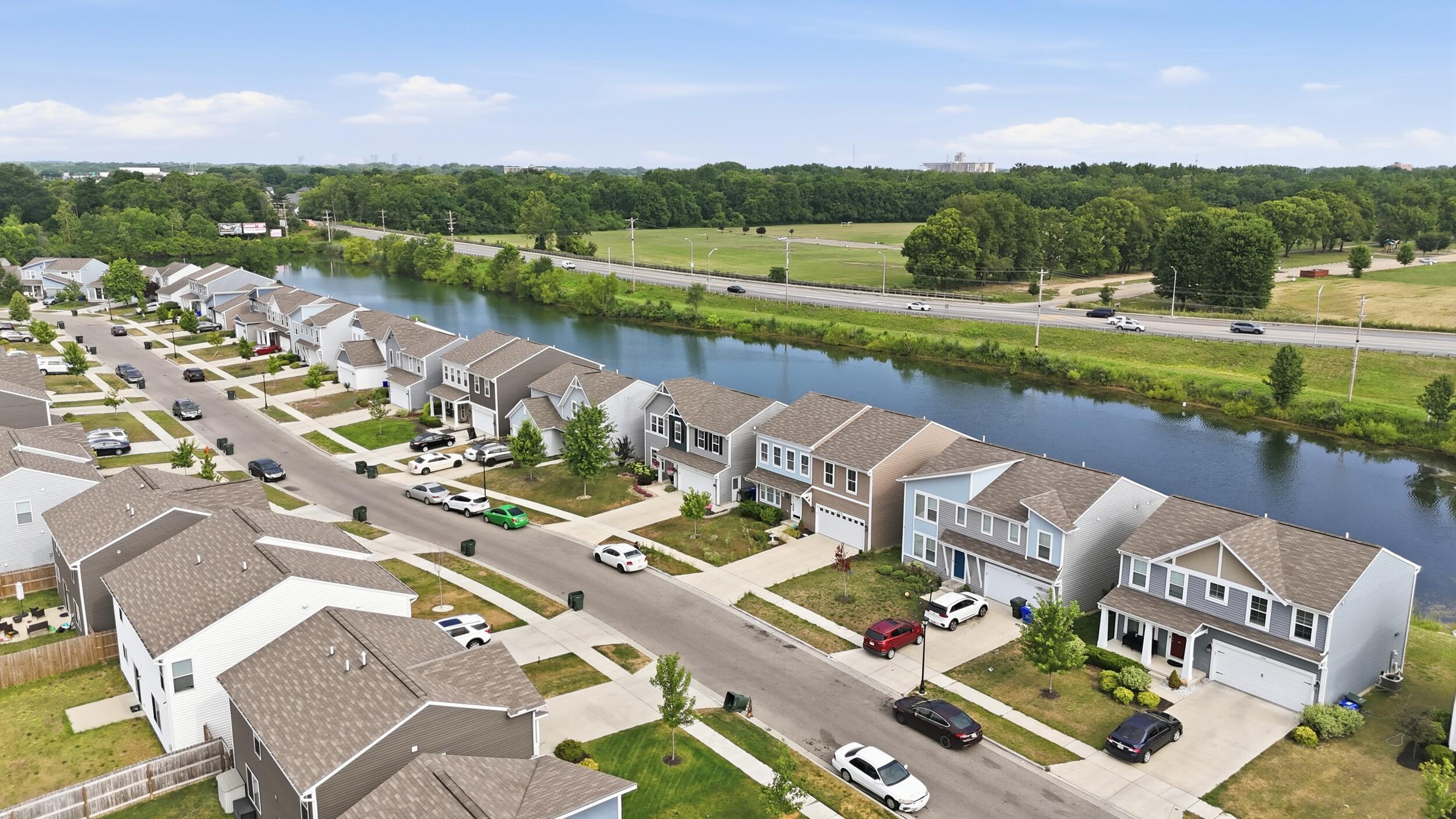 4872 Amber Crossing Road Columbus, OH 43232 - Photo 38 of 49 39_dji_20260709094345_0169_d