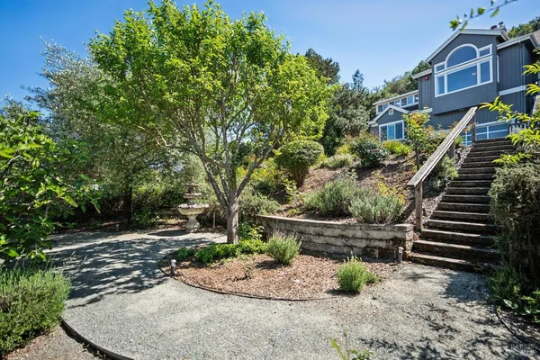 $1,995,000 | 615 Bugeia Lane, Novato, CA 94945
