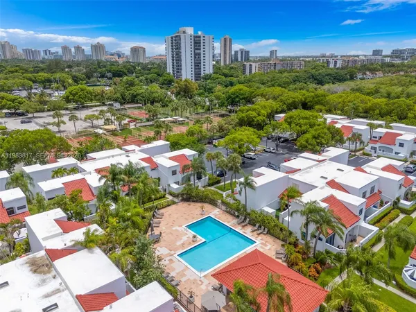 $3,000 | 20908 Leeward Court, Unit 2313, Aventura, FL 33180