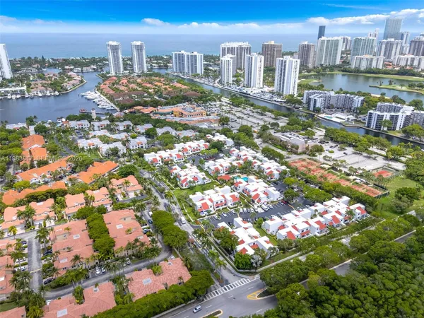 $3,000 | 20908 Leeward Court, Unit 2313, Aventura, FL 33180