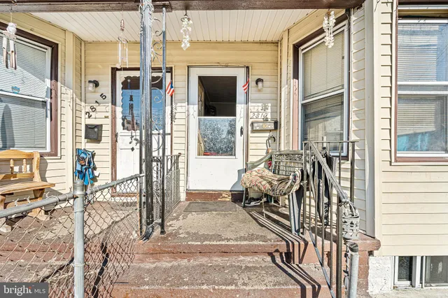 a view of a entryway door of the house