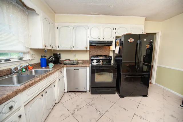 $289,700 | 304 Hampshire Court, Spartanburg, SC 29301