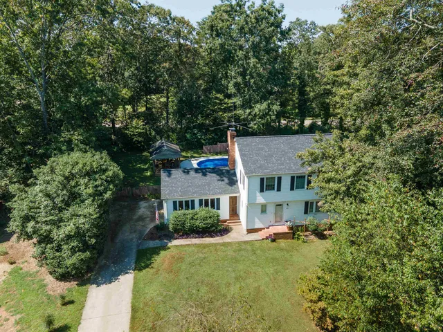 $289,700 | 304 Hampshire Court, Spartanburg, SC 29301