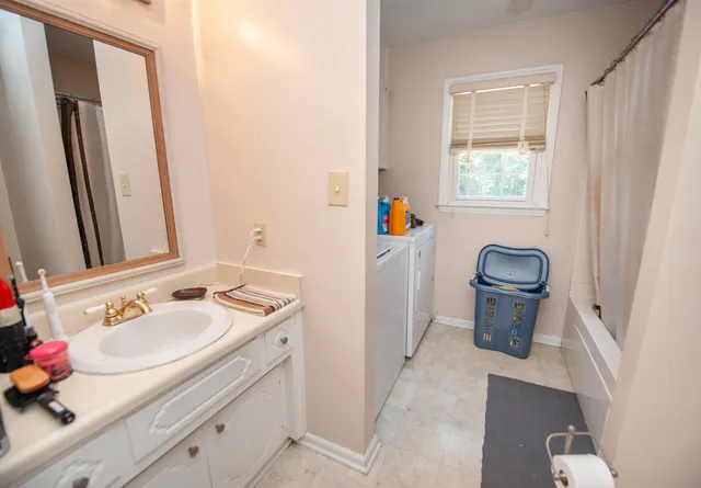 $289,700 | 304 Hampshire Court, Spartanburg, SC 29301