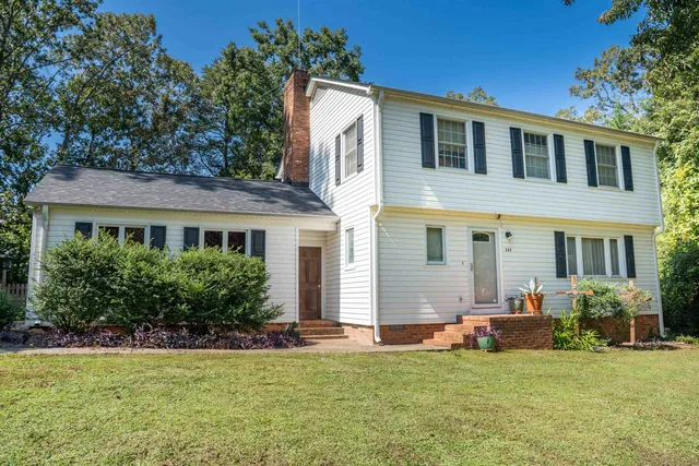 $289,700 | 304 Hampshire Court, Spartanburg, SC 29301