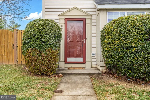 $370,000 | 609 Hollowstone Road, Frederick, MD 21703