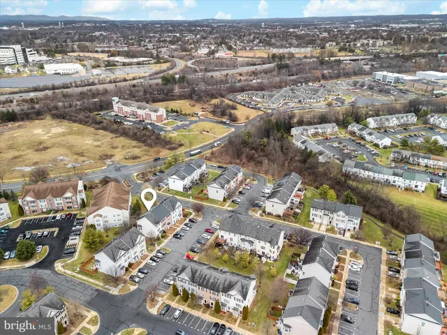 $370,000 | 609 Hollowstone Road, Frederick, MD 21703