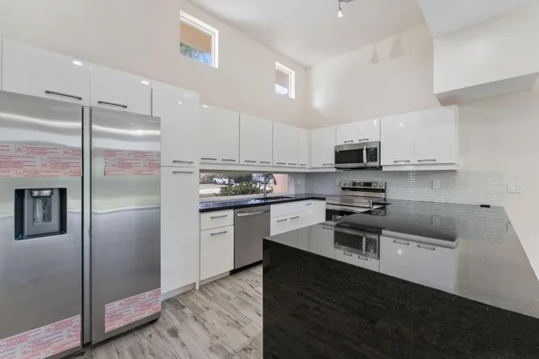 $4,800 | 4620 Northeast 18th Avenue, Pompano Beach, FL 33064