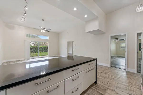 $4,800 | 4620 Northeast 18th Avenue, Pompano Beach, FL 33064