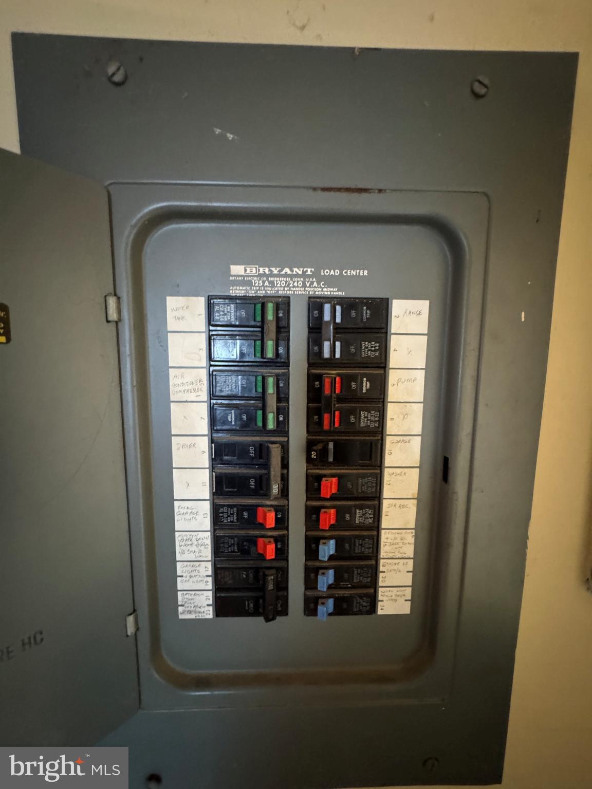 13632 Paradise Church Road Hagerstown, MD 21742 - Photo 44 of 47 a close view of closet