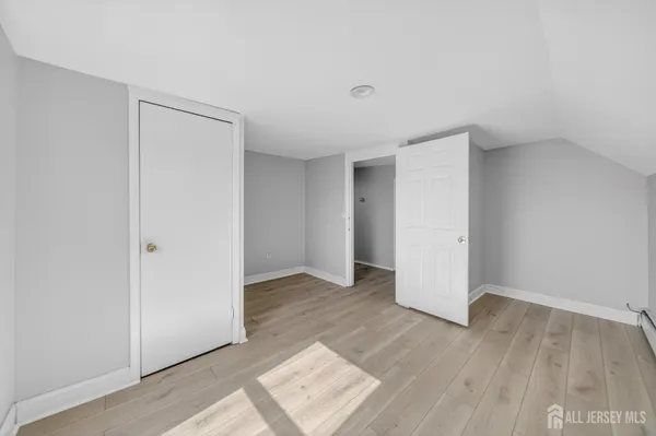 $2,650 | 125 Lowell Street, Unit 2, Carteret, NJ 07008