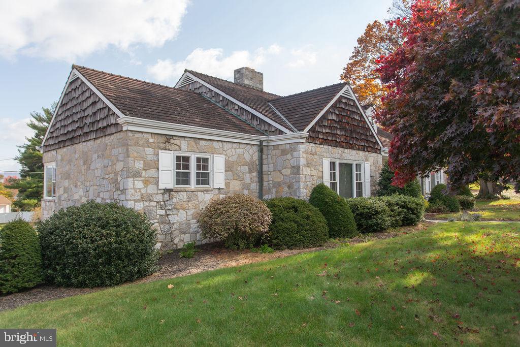 839 Eastland Road Waynesboro, PA 17268 - Photo 3 of 66 Gallery Image 3