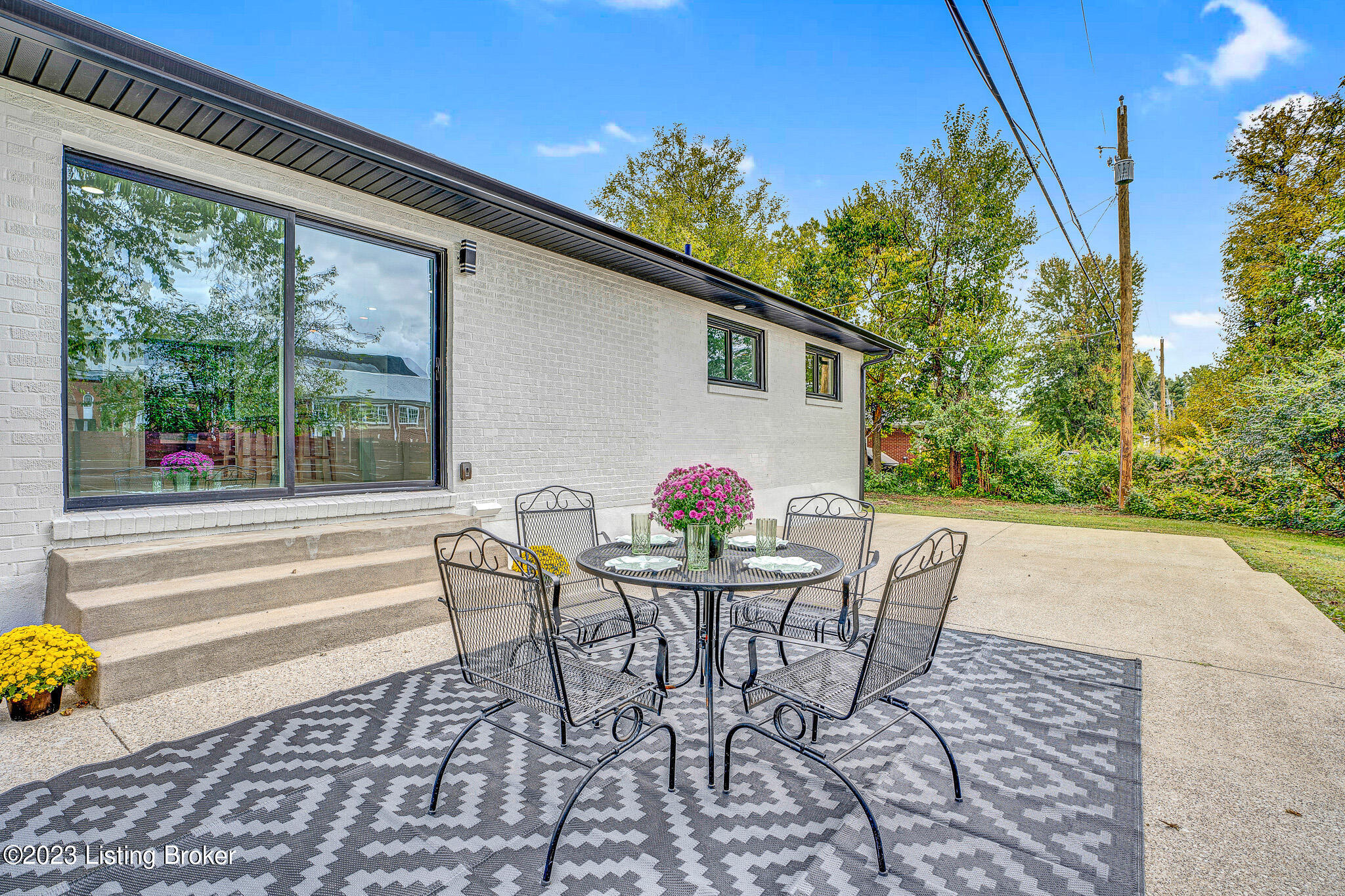 726 Indian Ridge Road Louisville, KY 40207 - Photo 41 of 50 Back patio