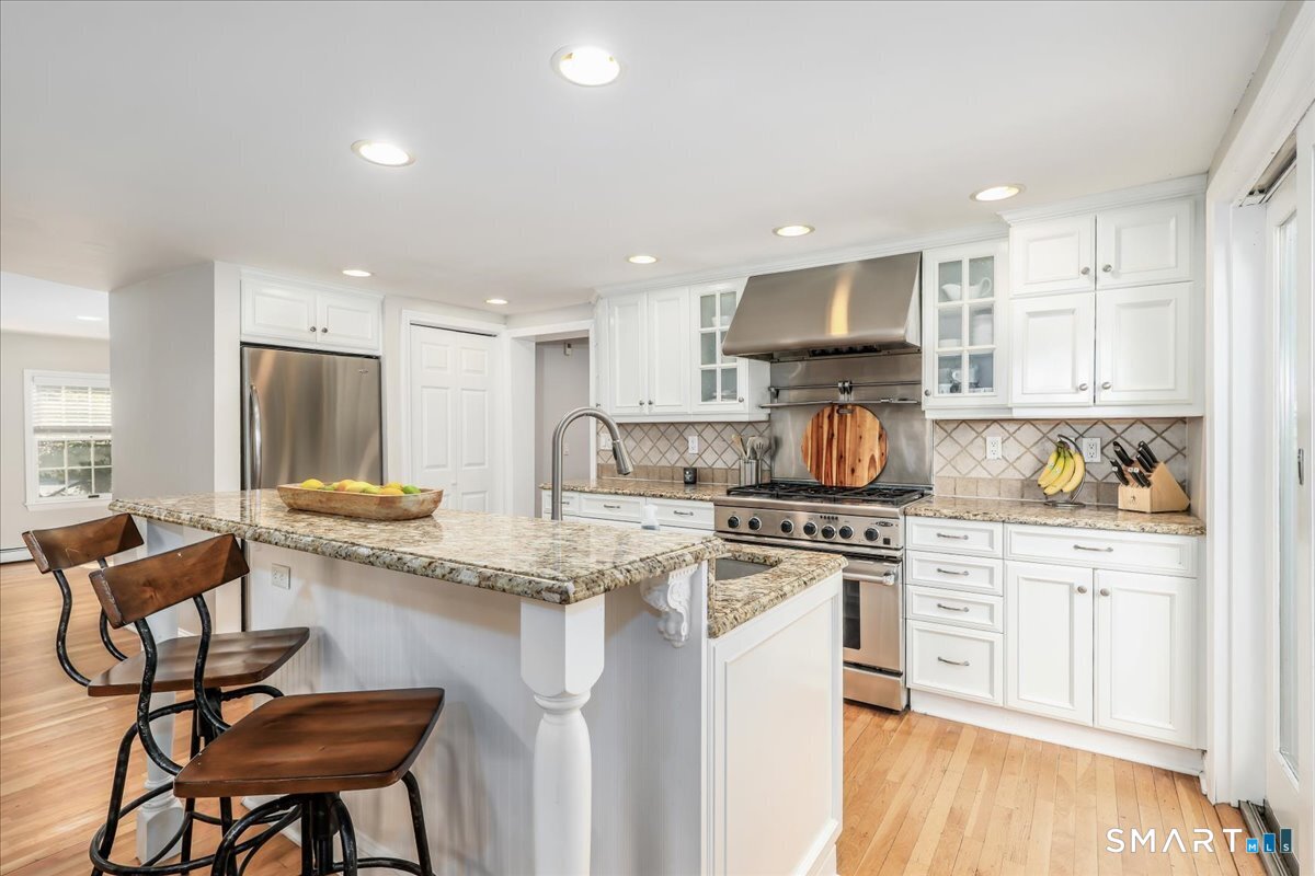 311 Mountain Road Wilton, CT 06897 - Photo 18 of 40