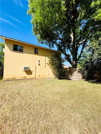 $1,175 | 1914 Cullen Avenue, Unit B, Austin, TX 78757